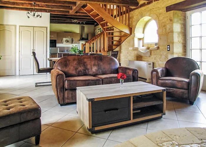 بيت للعطل Beautiful In St Amand De Coly